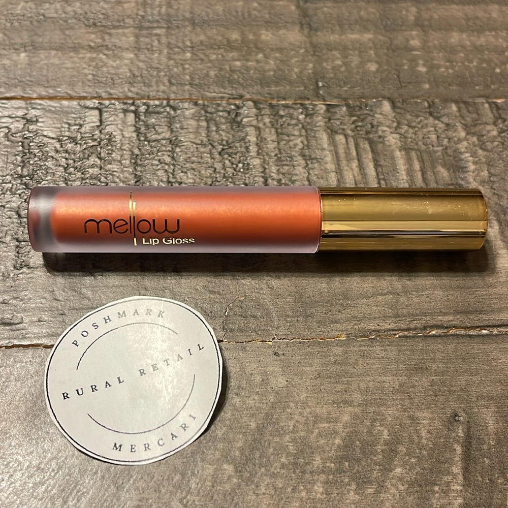 Mellow Lip Gloss in Tahiti